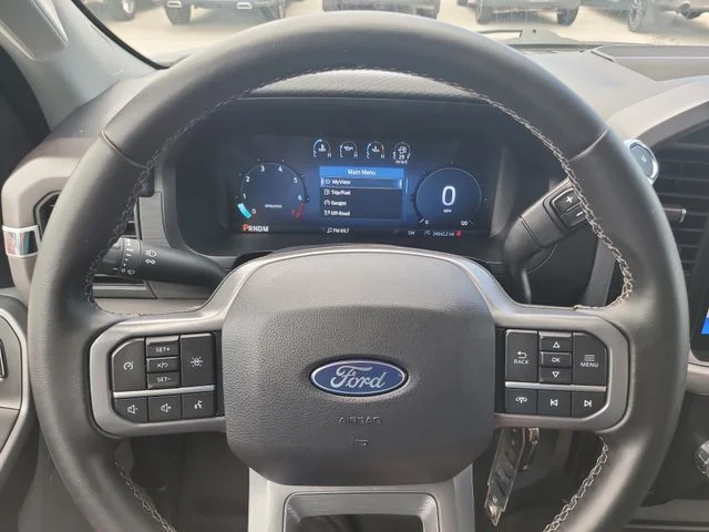 Used 2025 White Ford XLT image 28