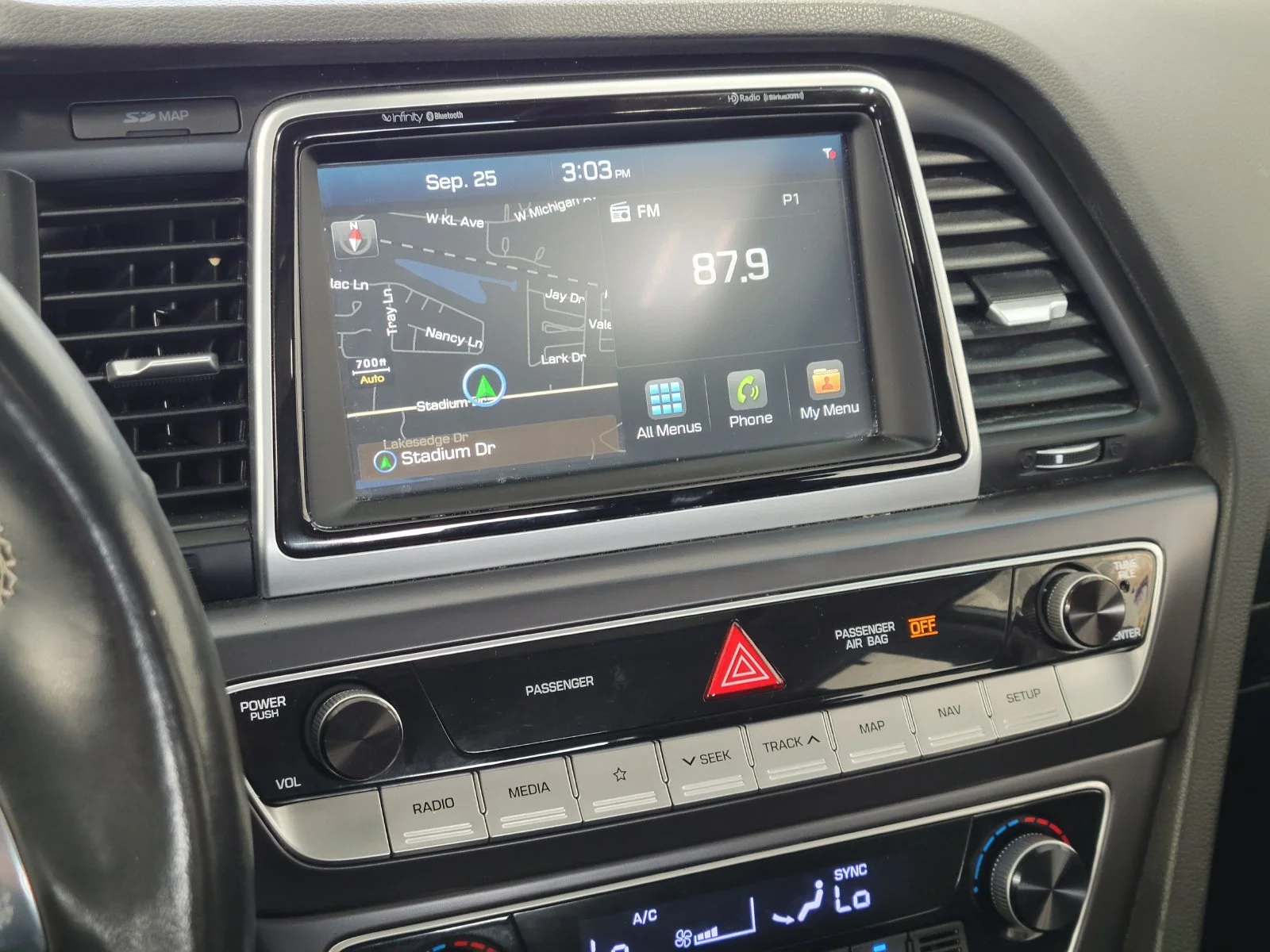 Used 2018 White Hyundai Limited image 20
