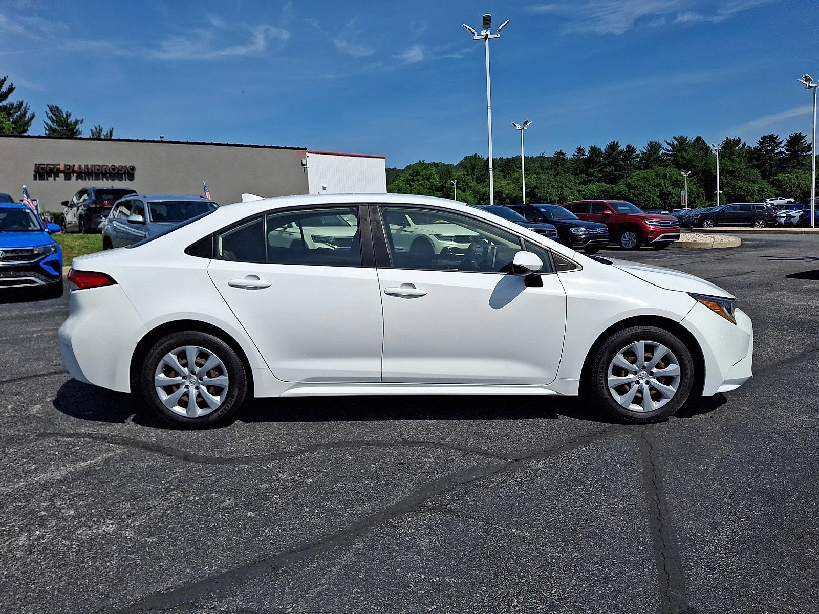 Used 2020 Super White Toyota LE image 8