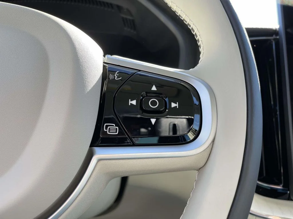 2026 Volvo XC60 Ultra - Photo 14