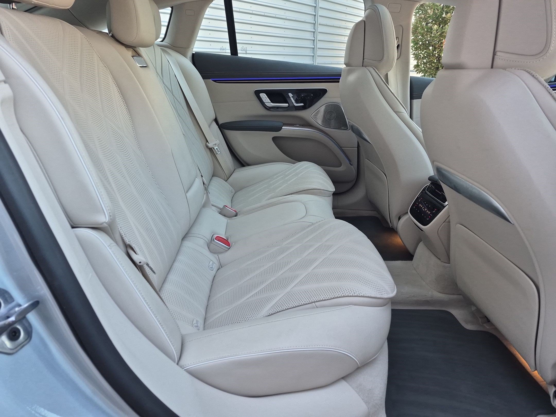 Certified Used 2024 Cirrus Silver Metallic Mercedes-Benz EQS 580 image 30