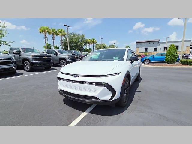 New 2026 Summit White Chevrolet LT image 27