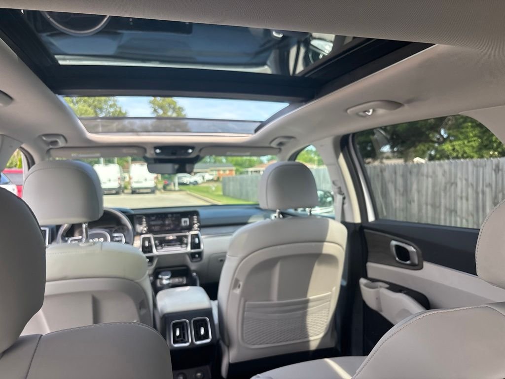 Used 2023 White Kia X-Line EX image 26