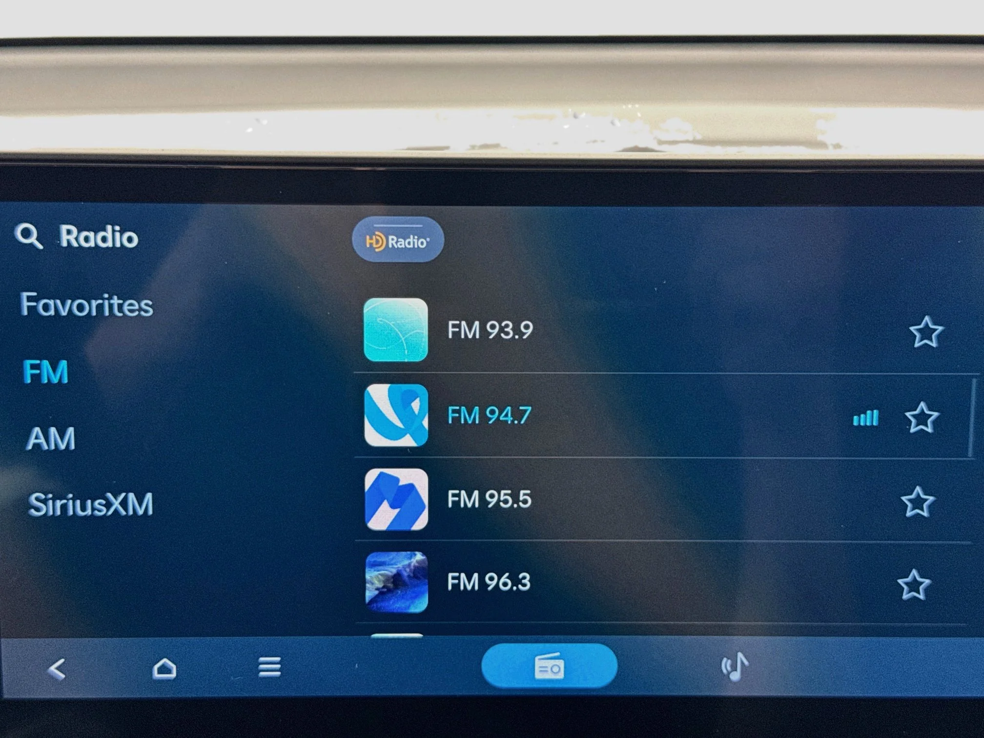 Used 2025 Blue Hyundai SEL image 17