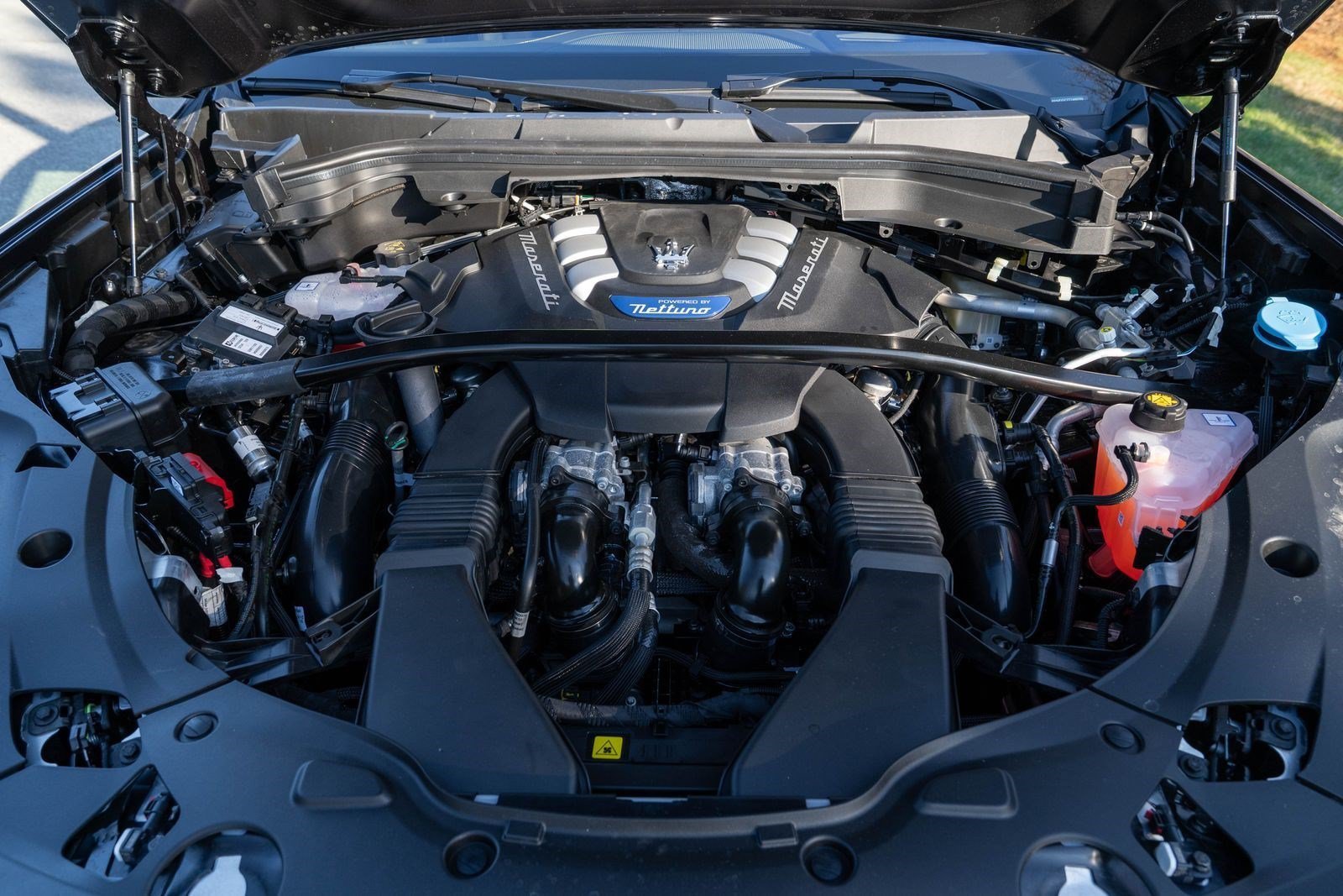 2026 Maserati Grecale Modena V6 - Photo 15
