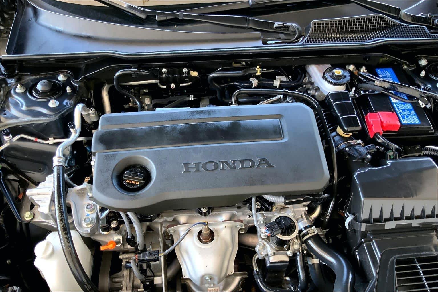 Used 2025 Meteorite Gray Metallic Honda LX image 33