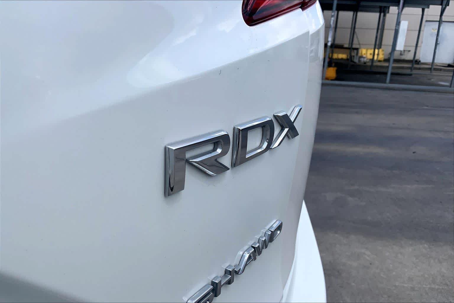 Used 2024 Platinum White Pearl Acura  image 10