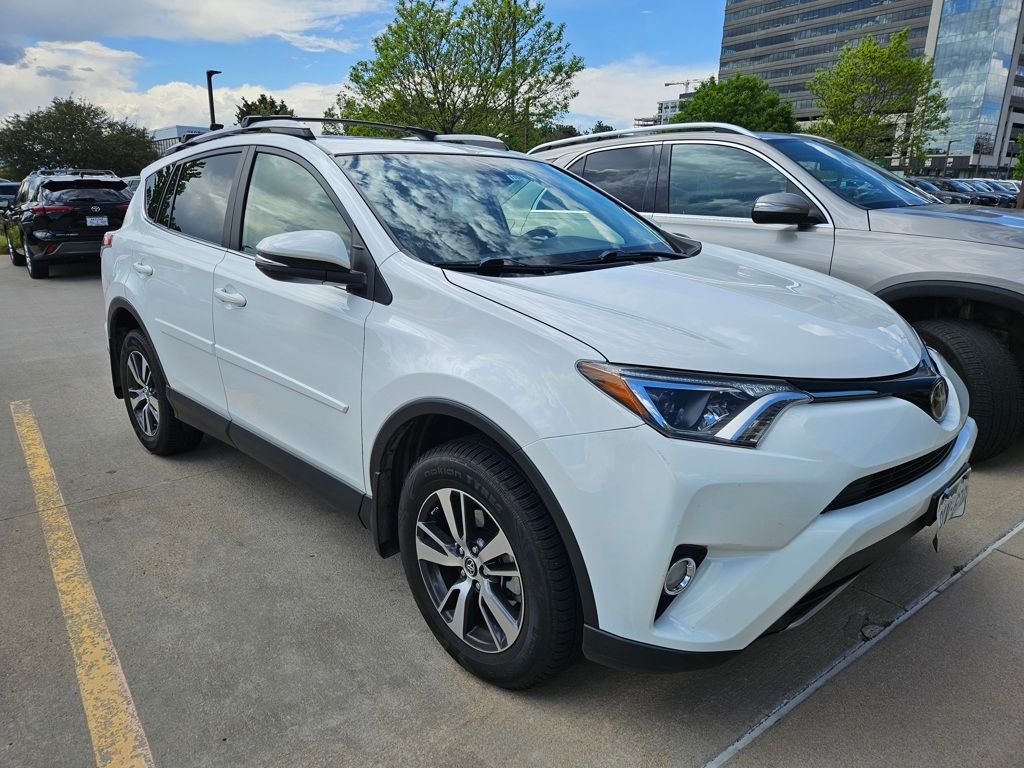 2017 Toyota RAV4 XLE AWD's photo