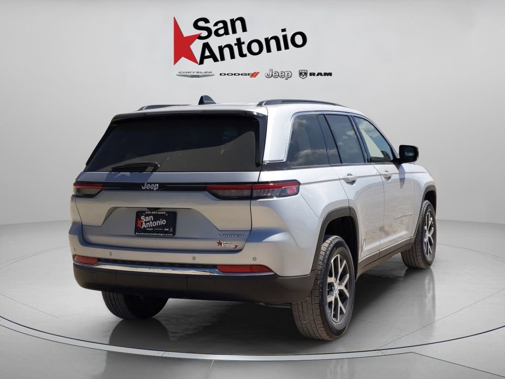 New 2025 Silver Zynith Exterior Paint Jeep Limited image 9