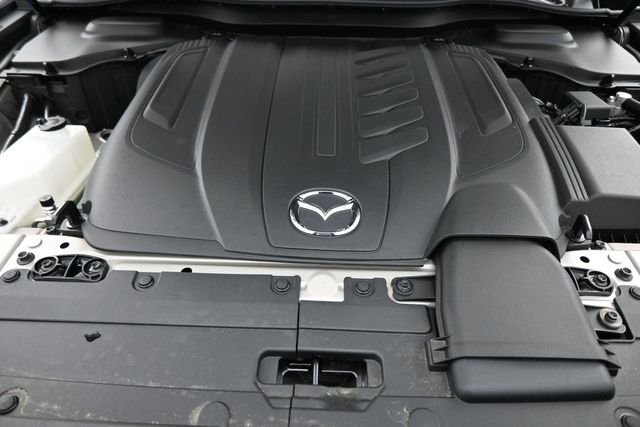 Certified Used 2026 Platinum Quartz Mazda 3.3 Turbo Preferred image 27