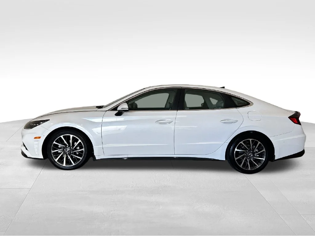 Used 2022 Gray Hyundai Limited image 2