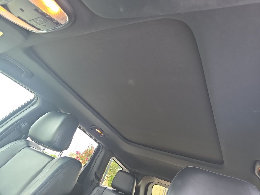 Used 2015 Black Jeep Limited image 26
