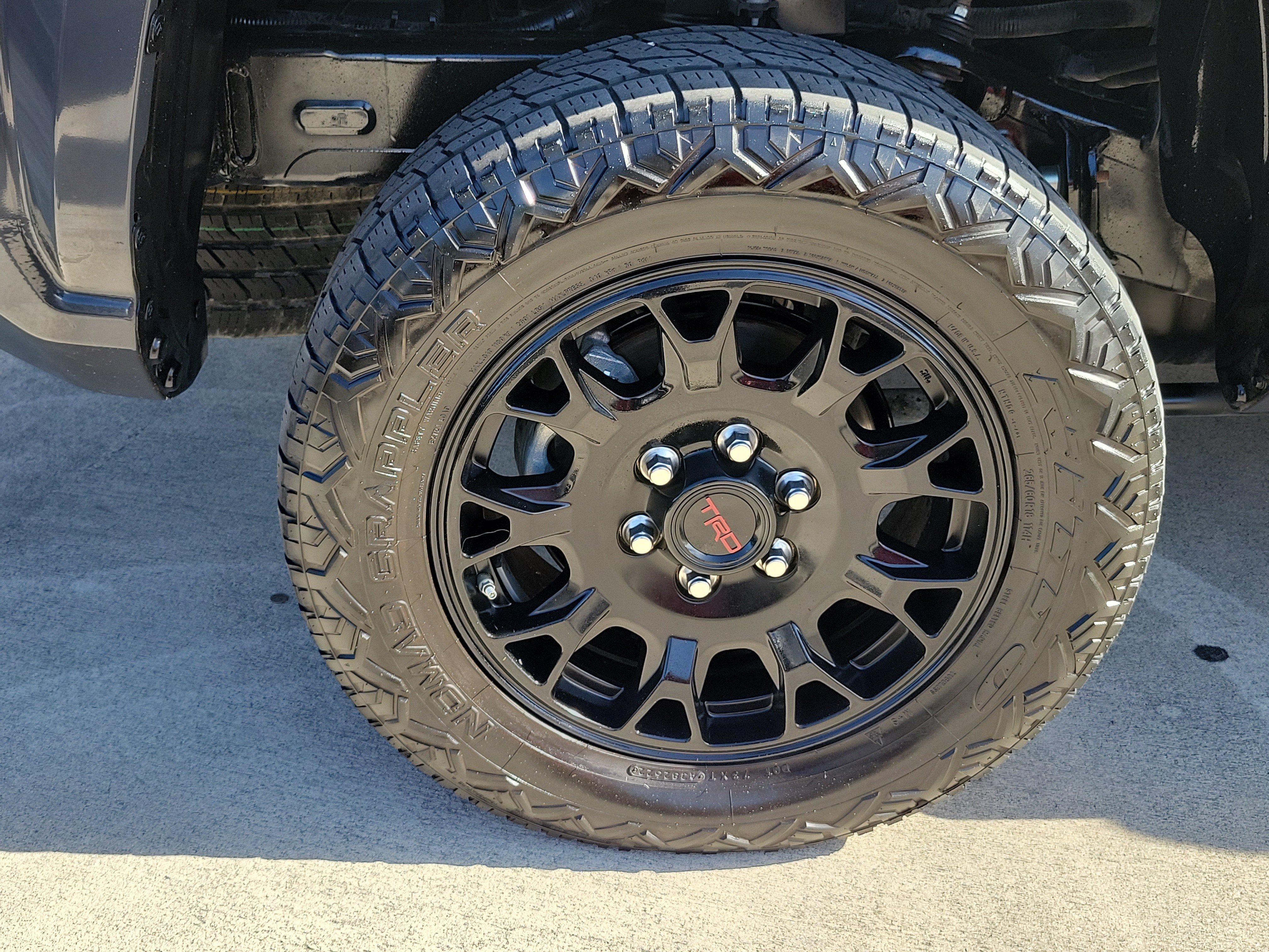 Used 2025 Underground Toyota SR5 image 8