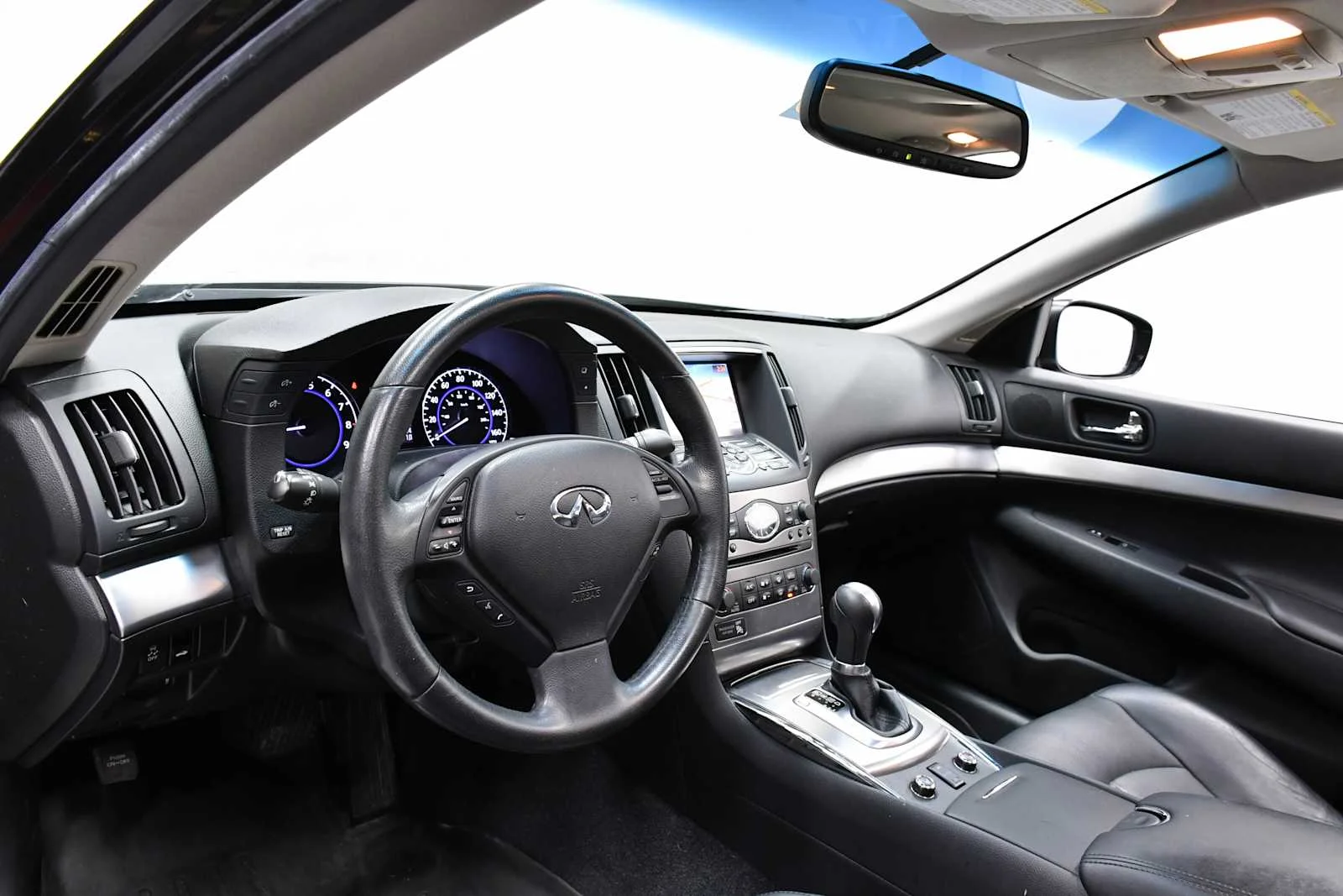 Used 2015 Black Obsidian INFINITI  image 14