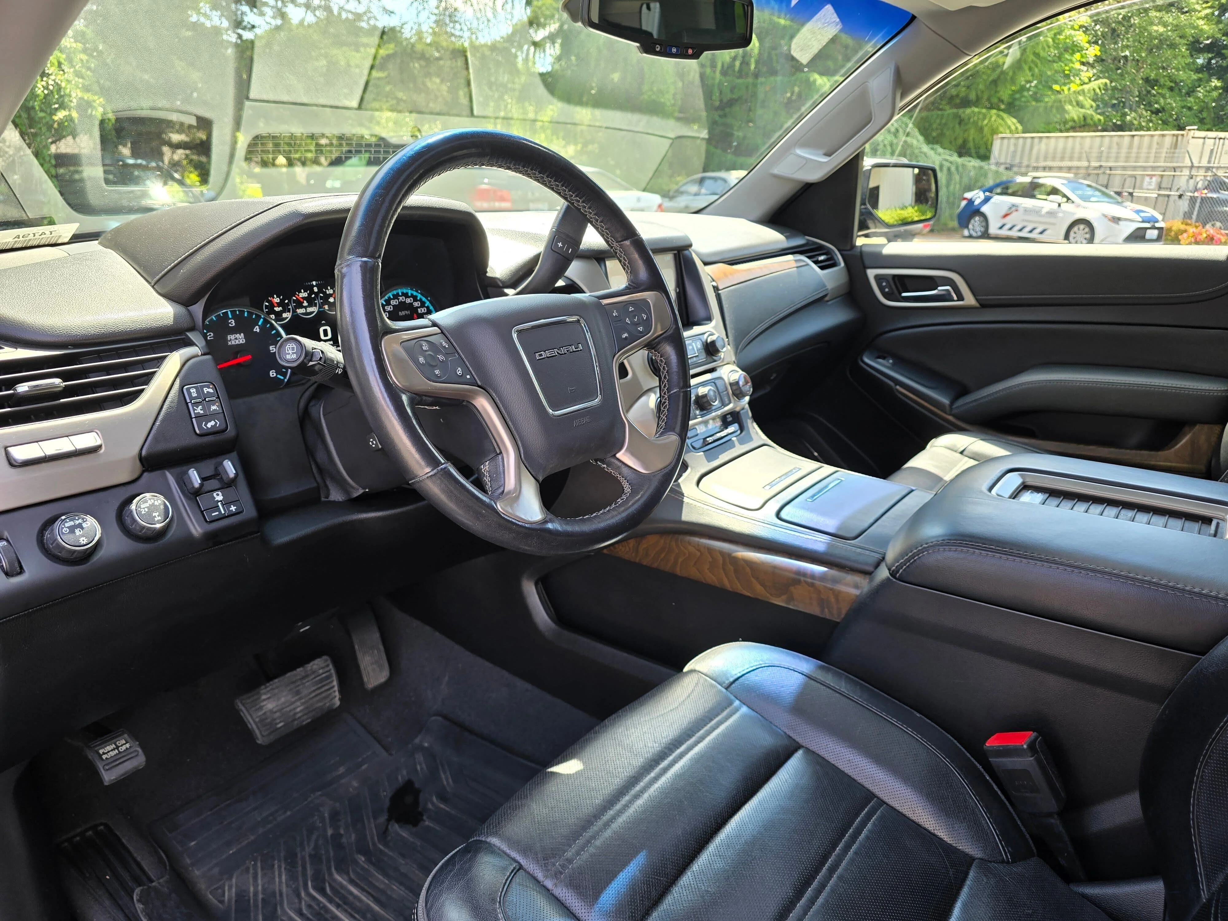 Used 2019 Sky GMC Denali image 13