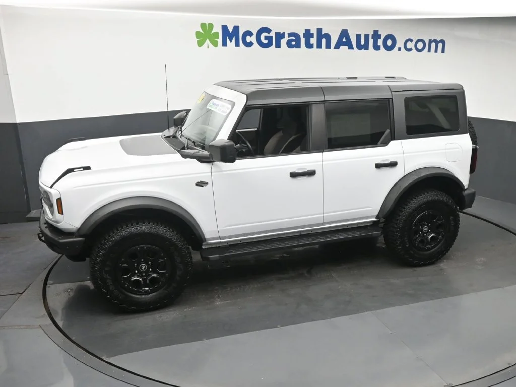 Used 2022 White Ford Base image 22