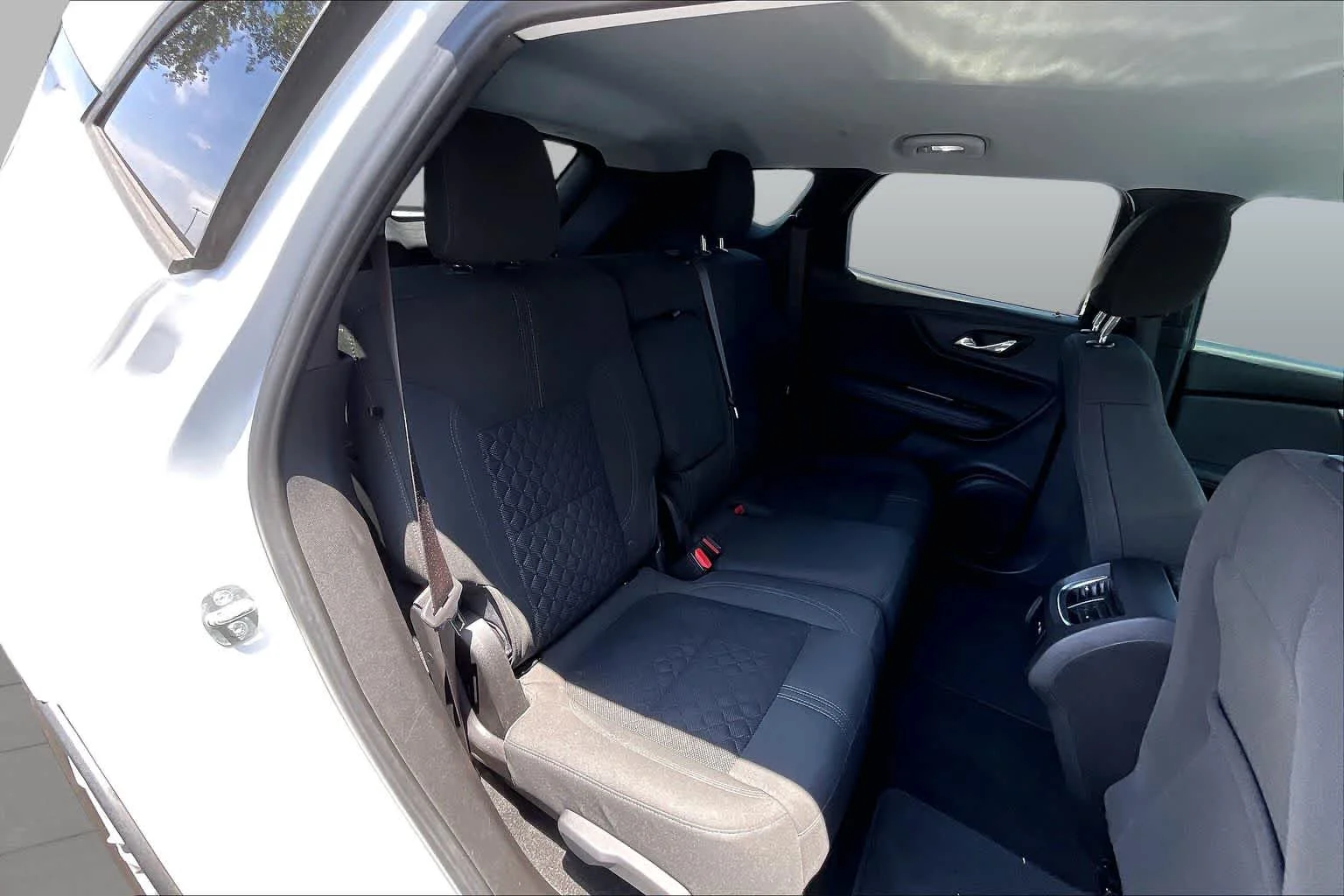 Used 2021 Summit White Chevrolet LT image 27