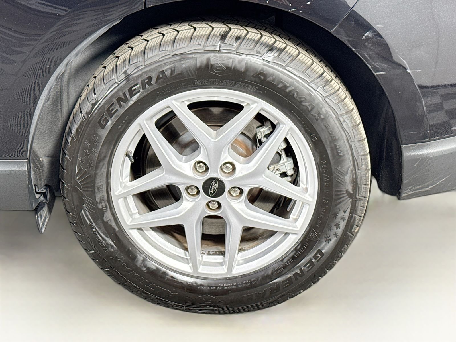 Used 2023 Black Metallic Ford SEL image 9