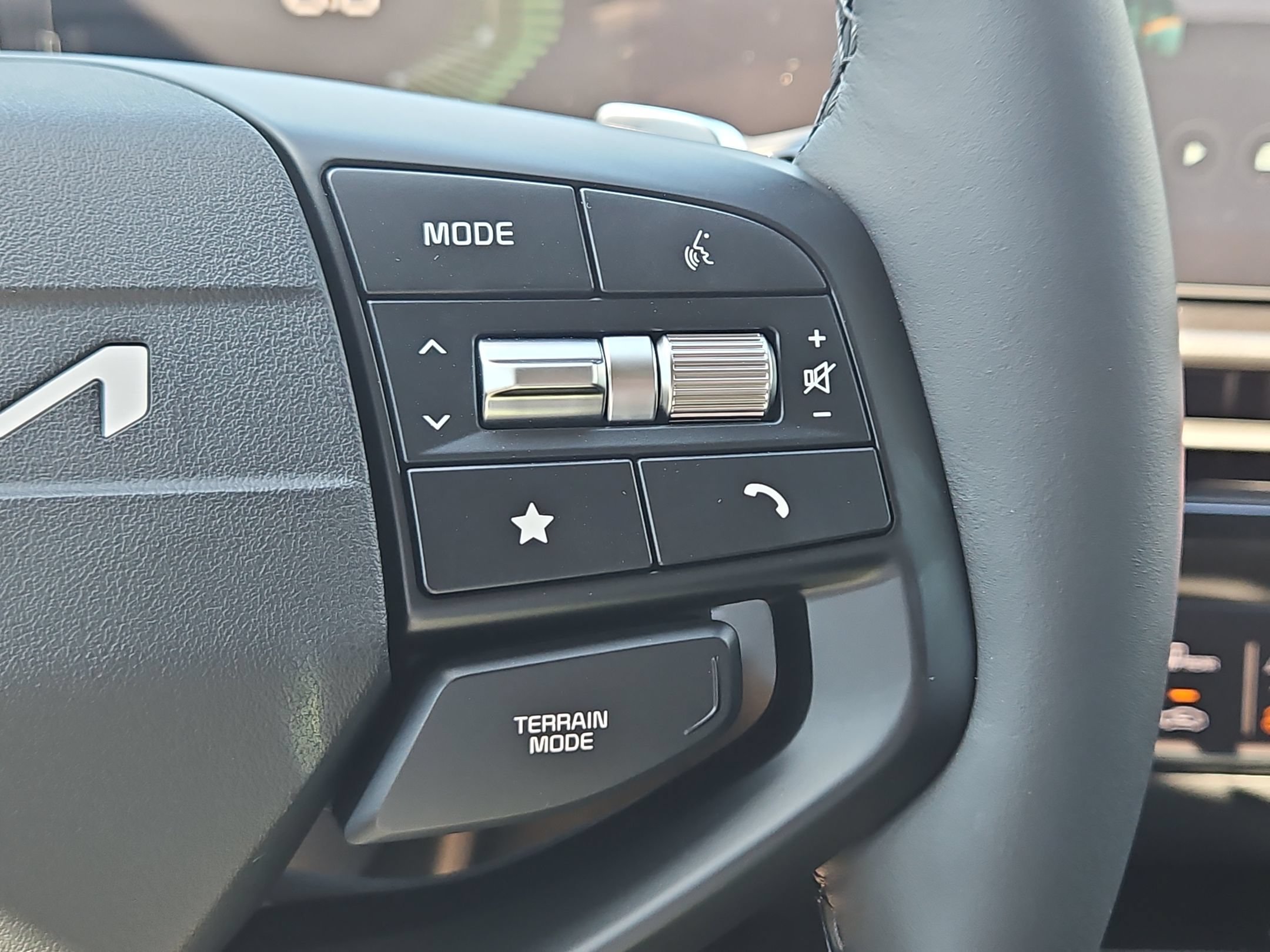 New 2027 Fusion Black Kia S image 22
