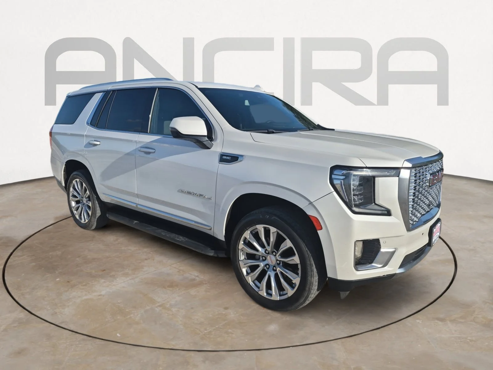 Used 2023 White Frost Tricoat GMC Denali image 5
