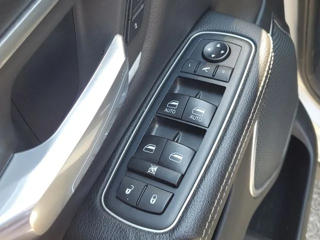 Used 2020 White Ram Laramie image 27