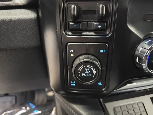New 2026 Agate Black Metallic Ford F-250® Platinum® image 38