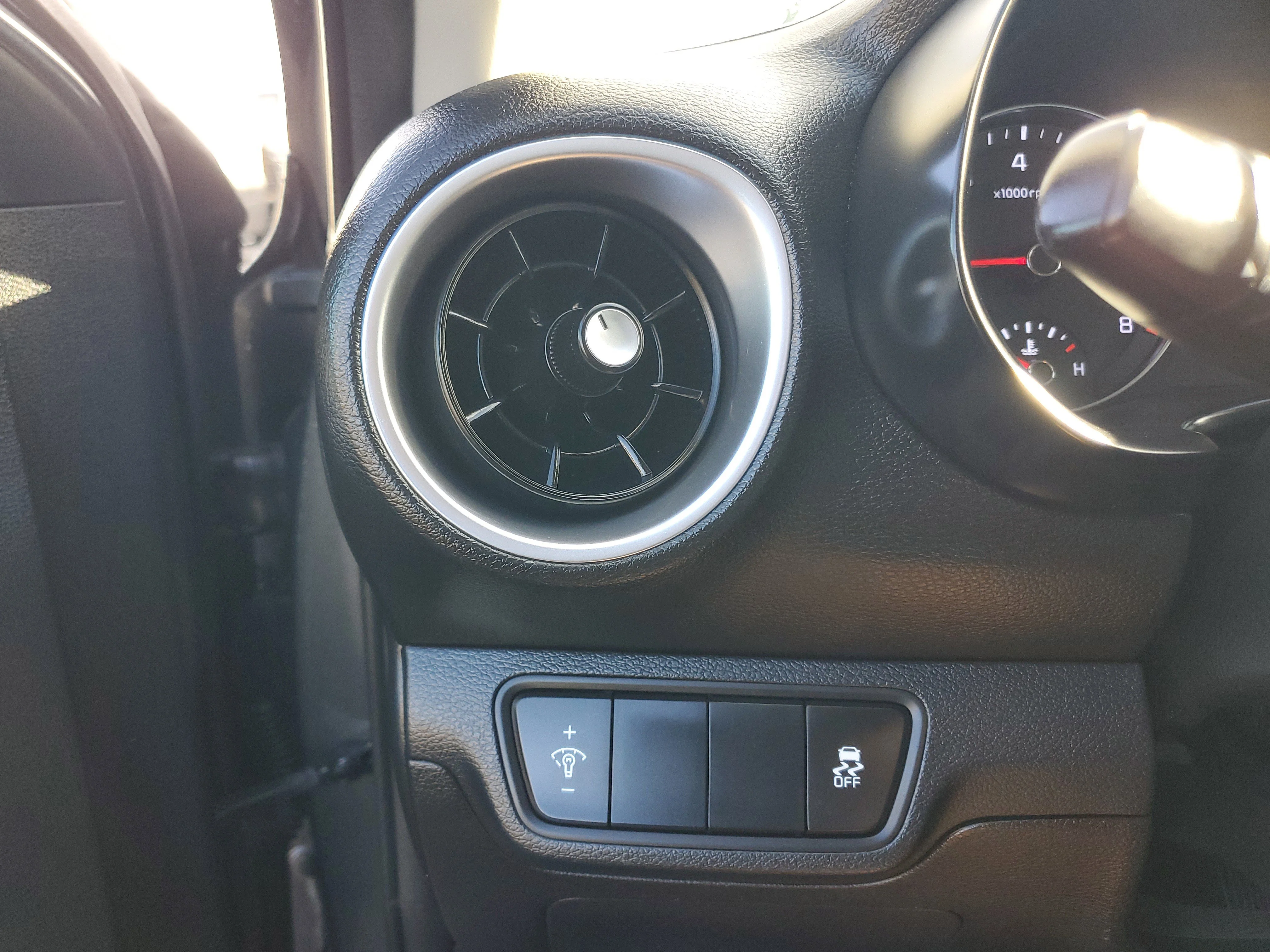 Certified Used 2024 Gray Kia LXS image 24