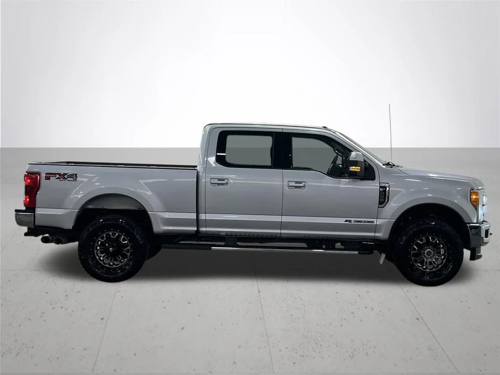 Used 2017 Silver Ford Lariat image 9