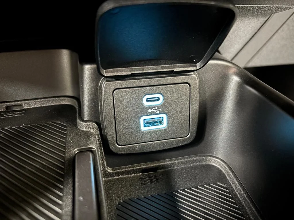 New 2025 Shadow Black Ford Base image 23
