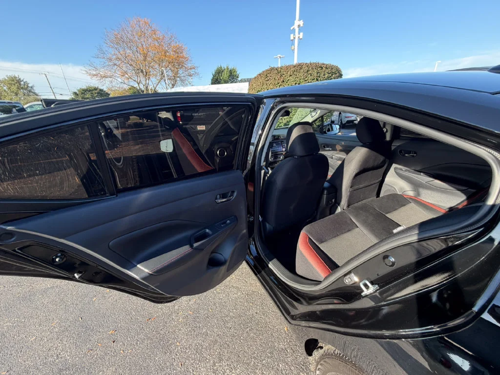 2025 Nissan Versa Sedan SR - Photo 27