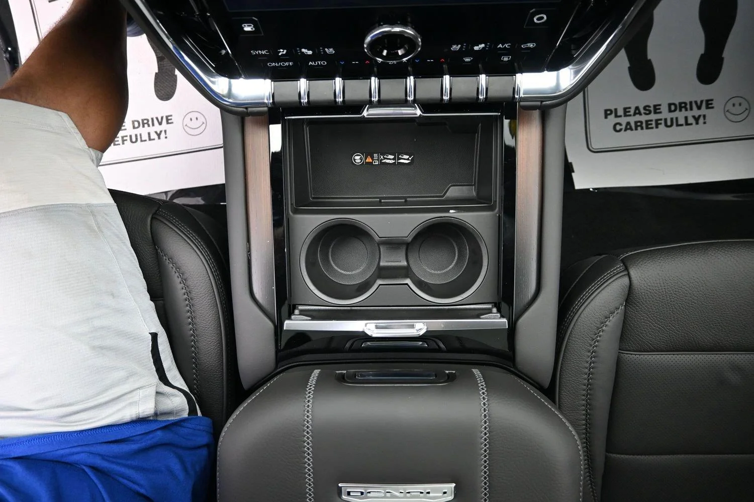 2026 GMC Yukon XL Denali - Photo 39