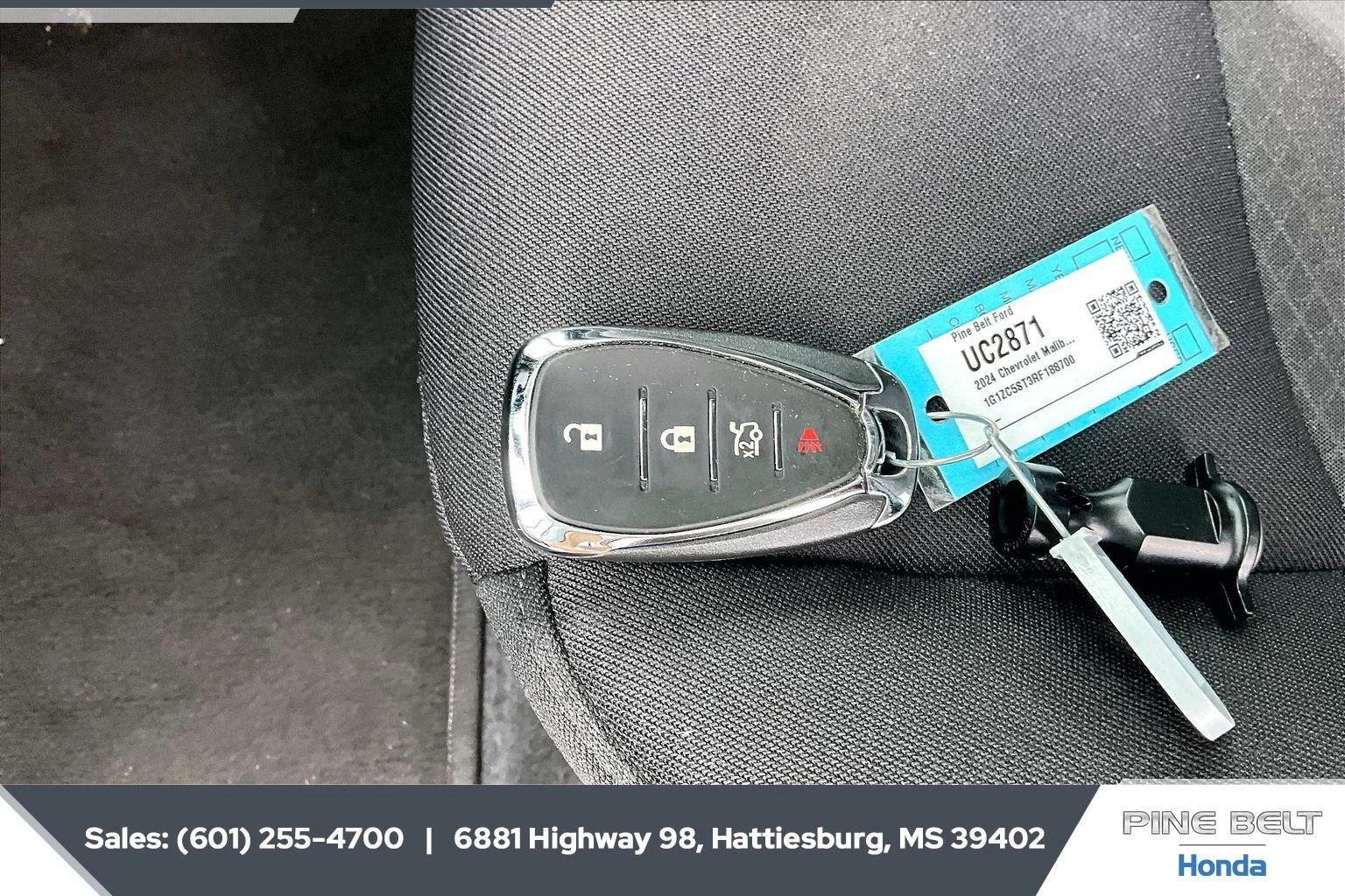Used 2024 Summit White Chevrolet LS image 9