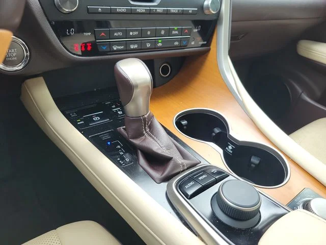 Used 2019 White Lexus 350 image 24
