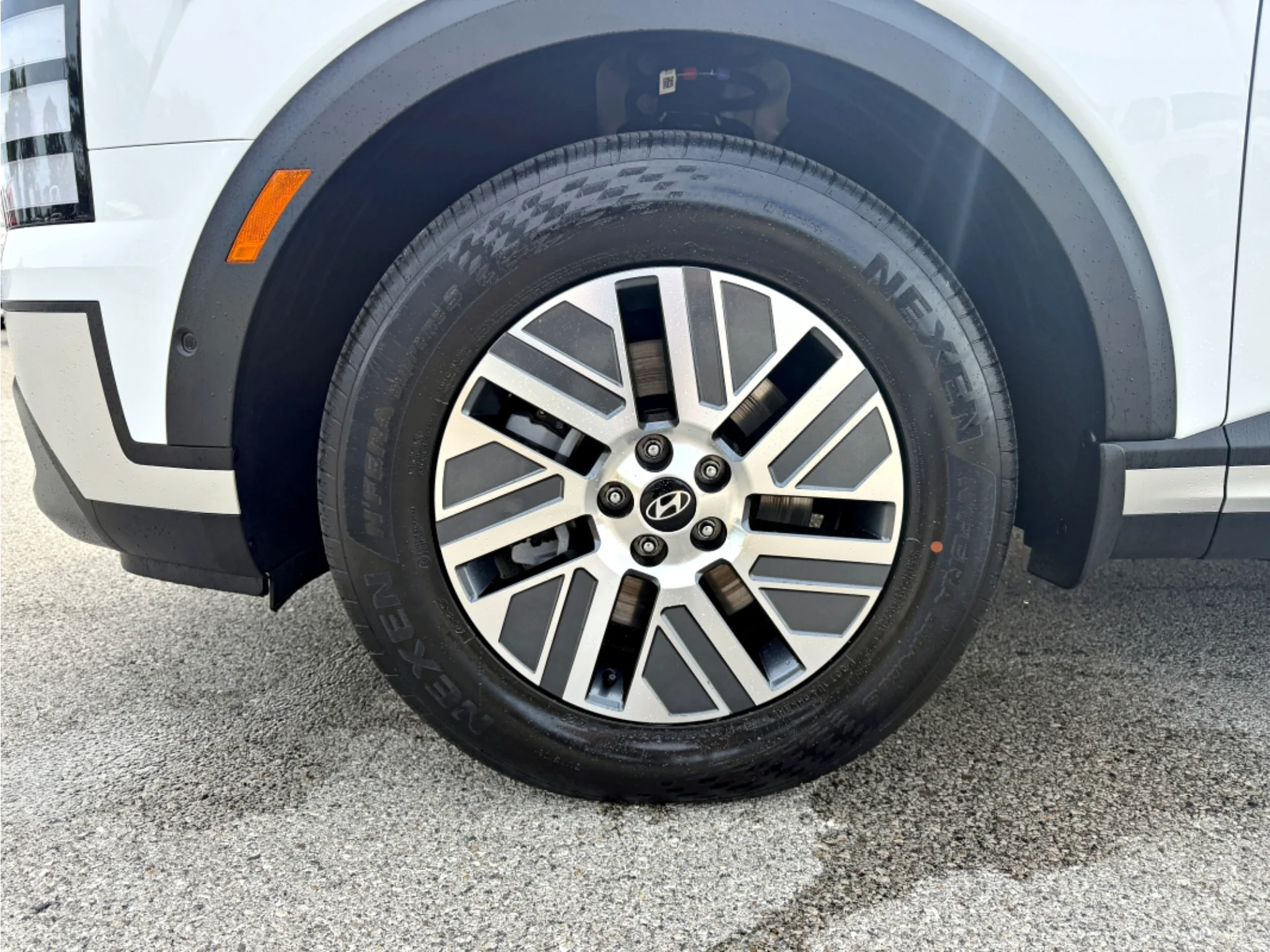 New 2026 Creamy White Pearl Hyundai SEL Premium 7P image 23