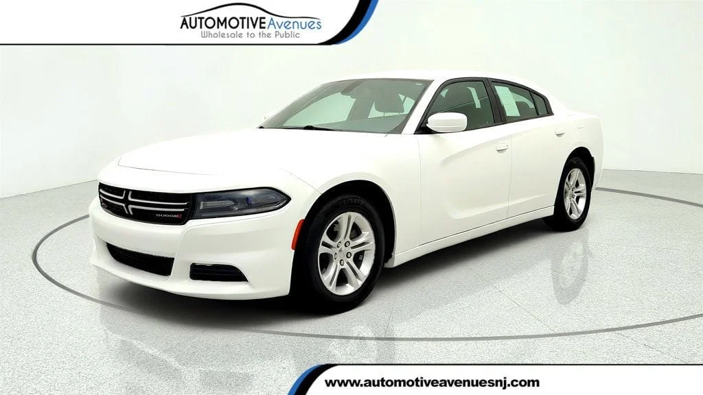2017 Dodge Charger SE's photo