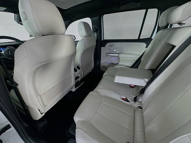 New 2026 Polar White Mercedes-Benz GLB 250 image 54