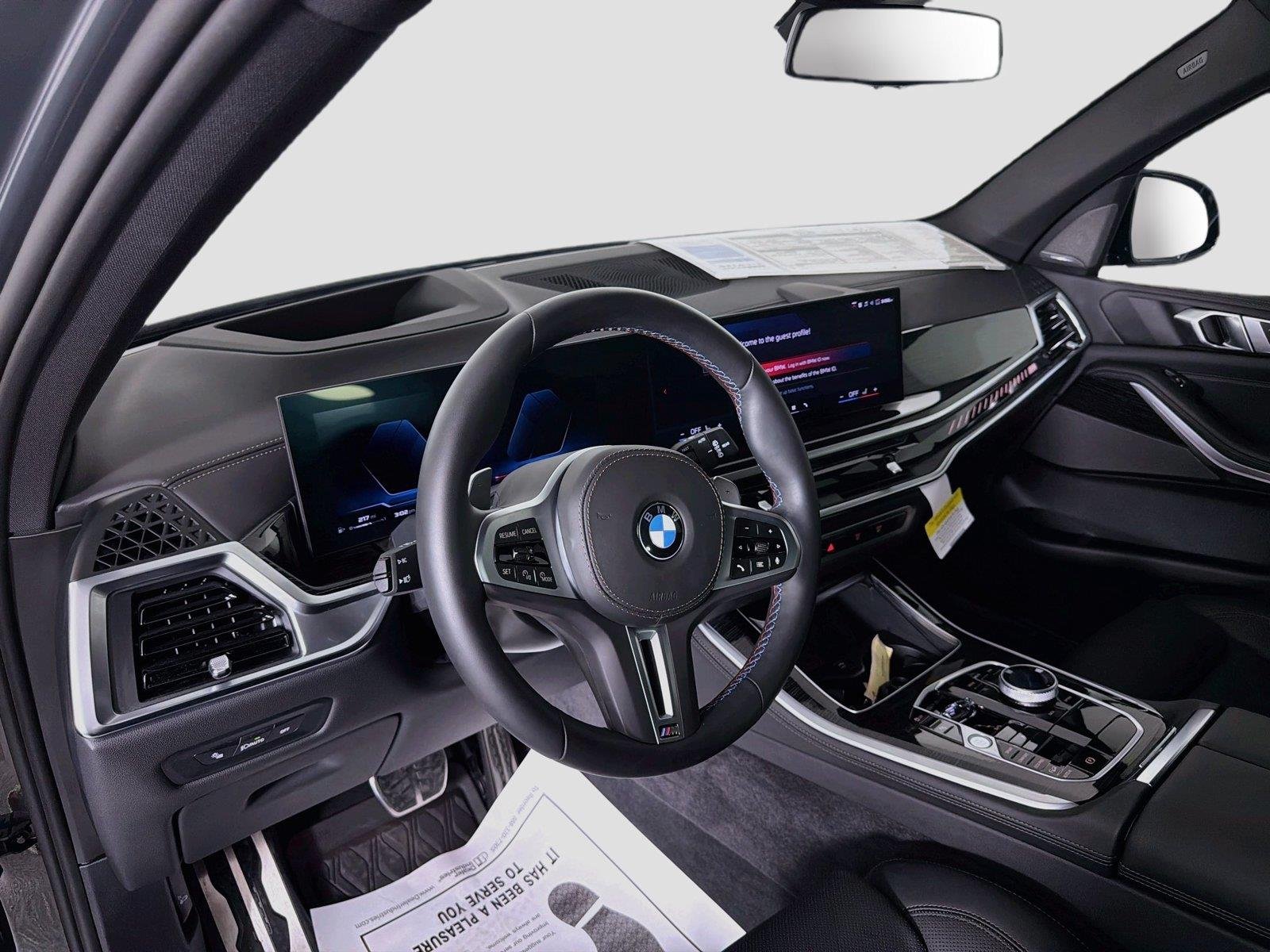 2026 BMW X5 M60i - Photo 17