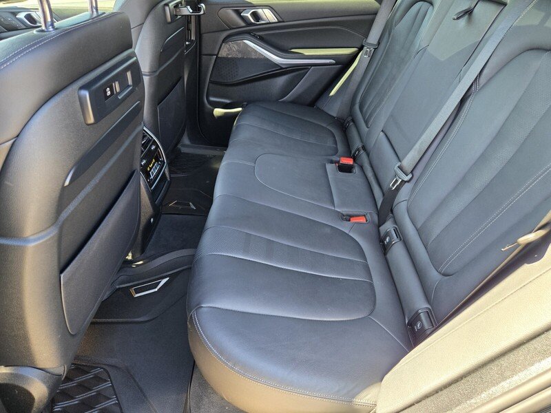 Used 2022 Carbon Black Metallic BMW SDRIVE40I SPORTS ACTIVITY VEHICLE image 12