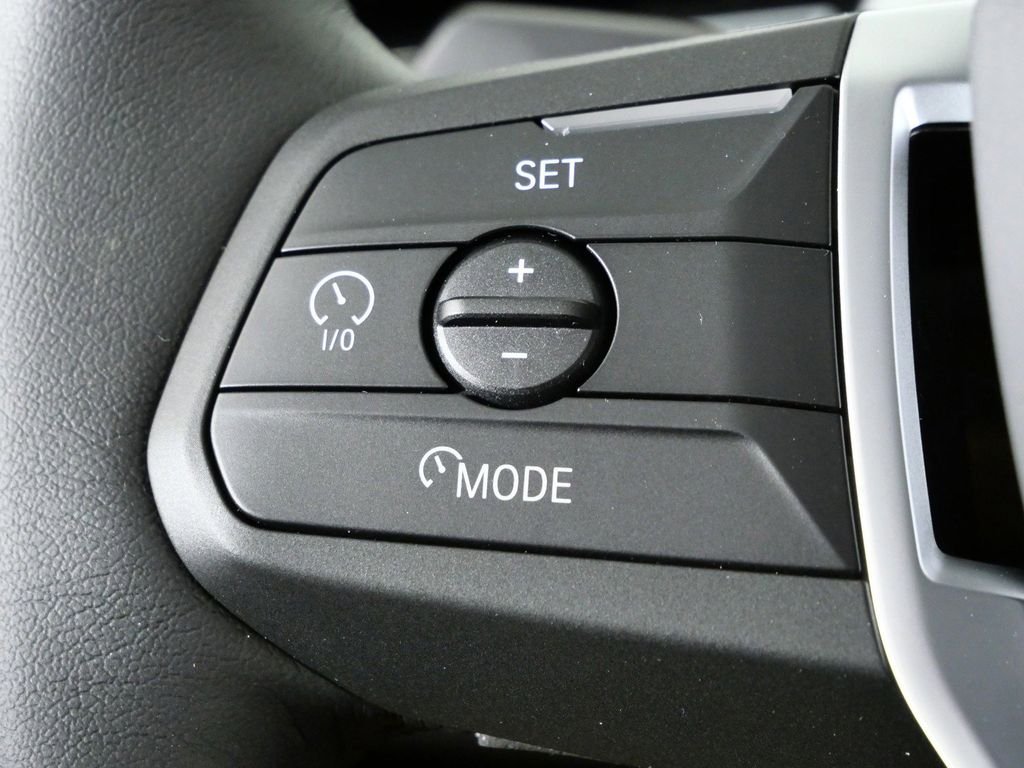Used 2026 Jet Black BMW xDrive28i image 40