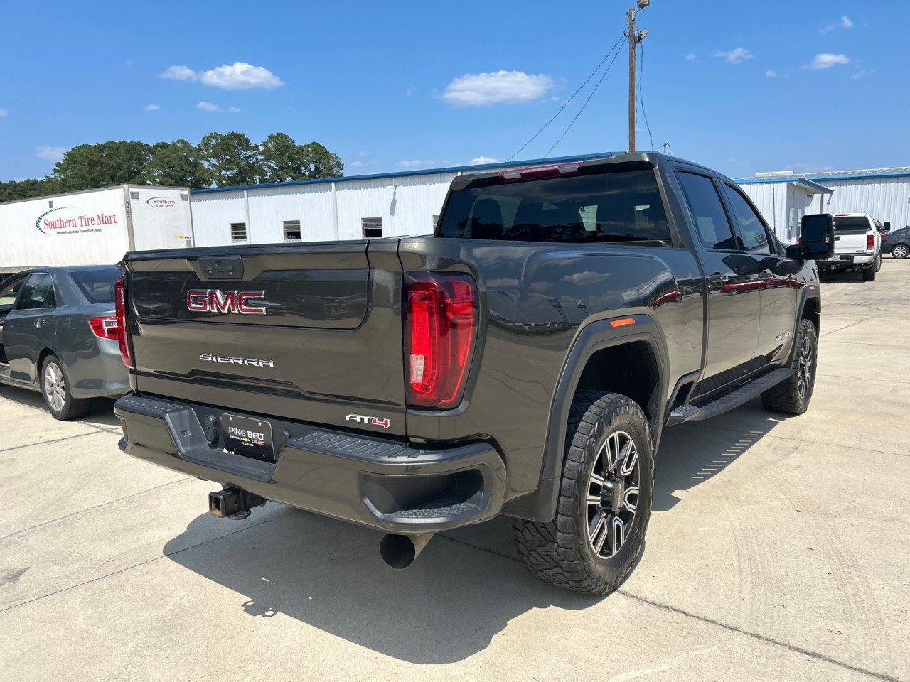 Used 2023 FOREST METALLIC GMC AT4 image 3