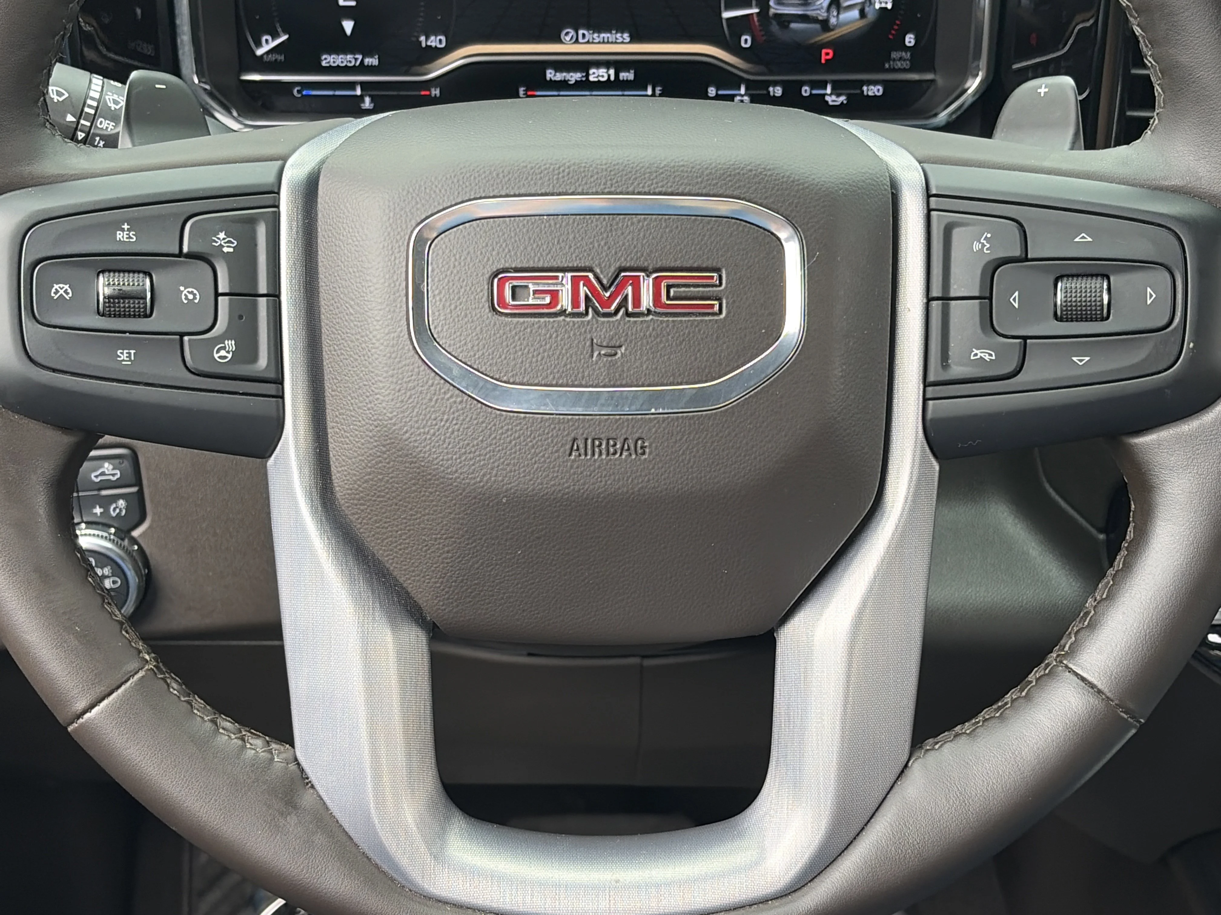 2024 GMC Sierra 1500 SLT - Photo 13