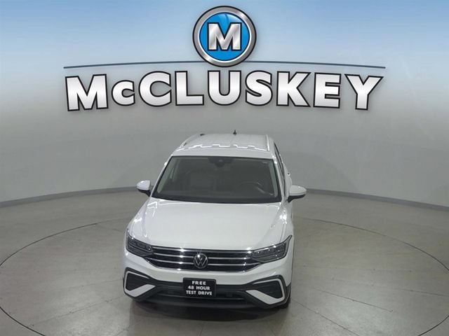 Used 2022 Pure White Volkswagen SE image 16