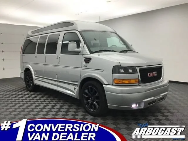 2023 GMC Savana Cargo Van