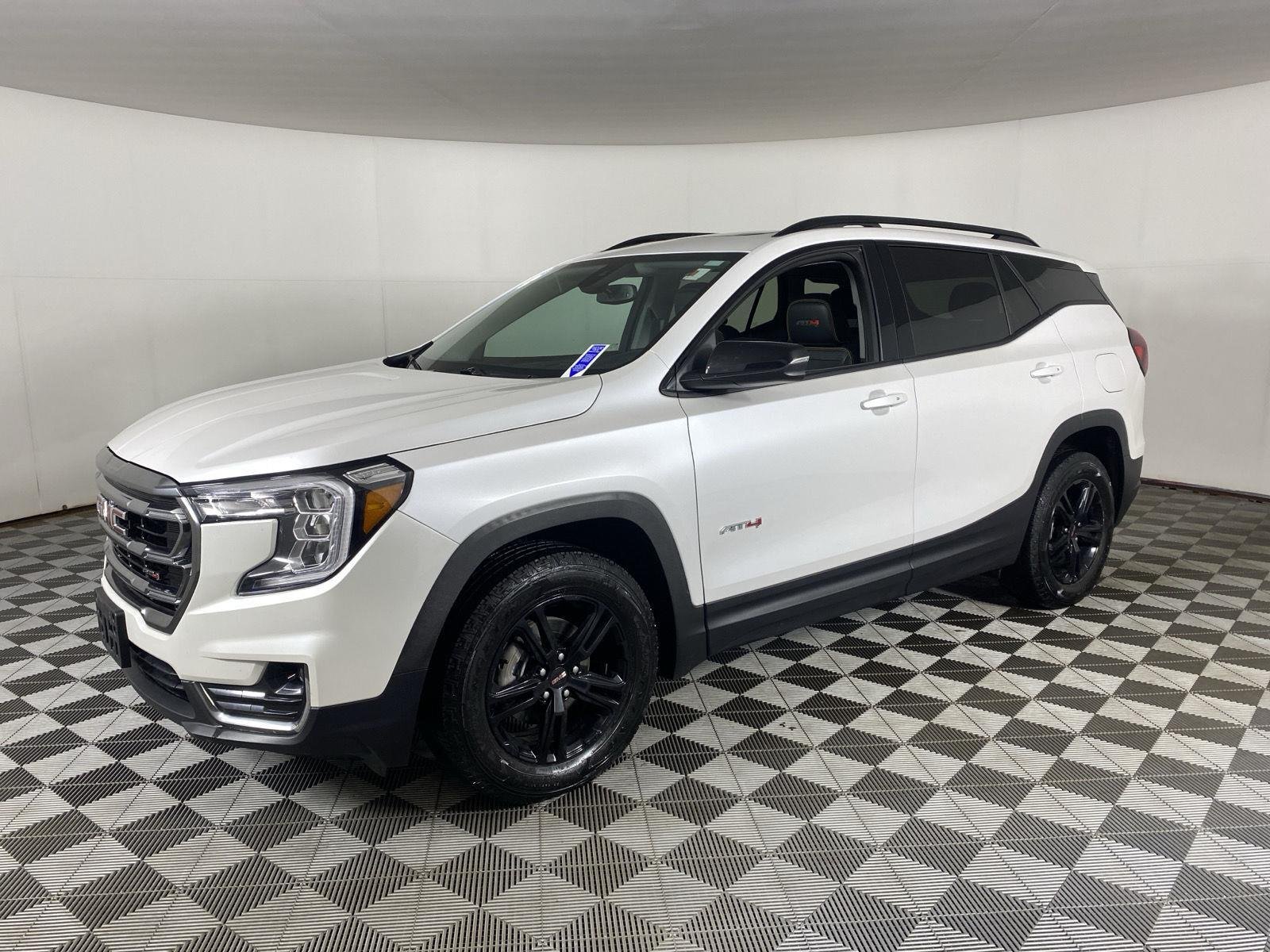 Used 2024 White Frost Tricoat GMC AT4 image 3