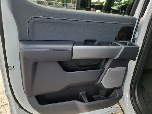 New 2026 Avalanche Ford Lariat image 12