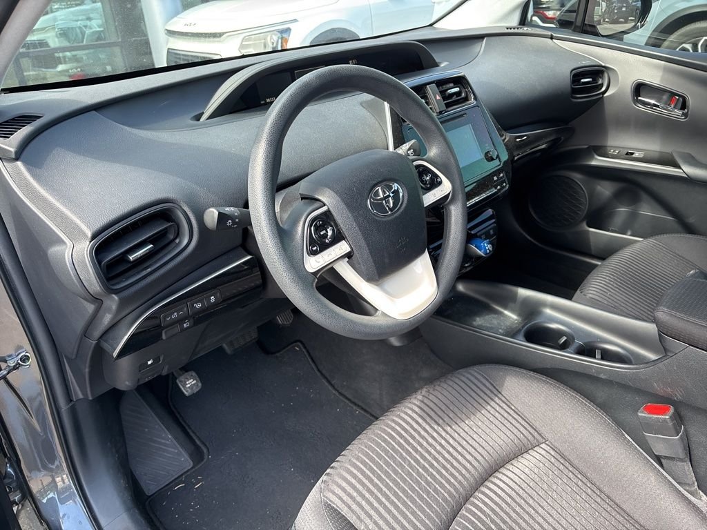 Used 2018 Gray Toyota Two image 26