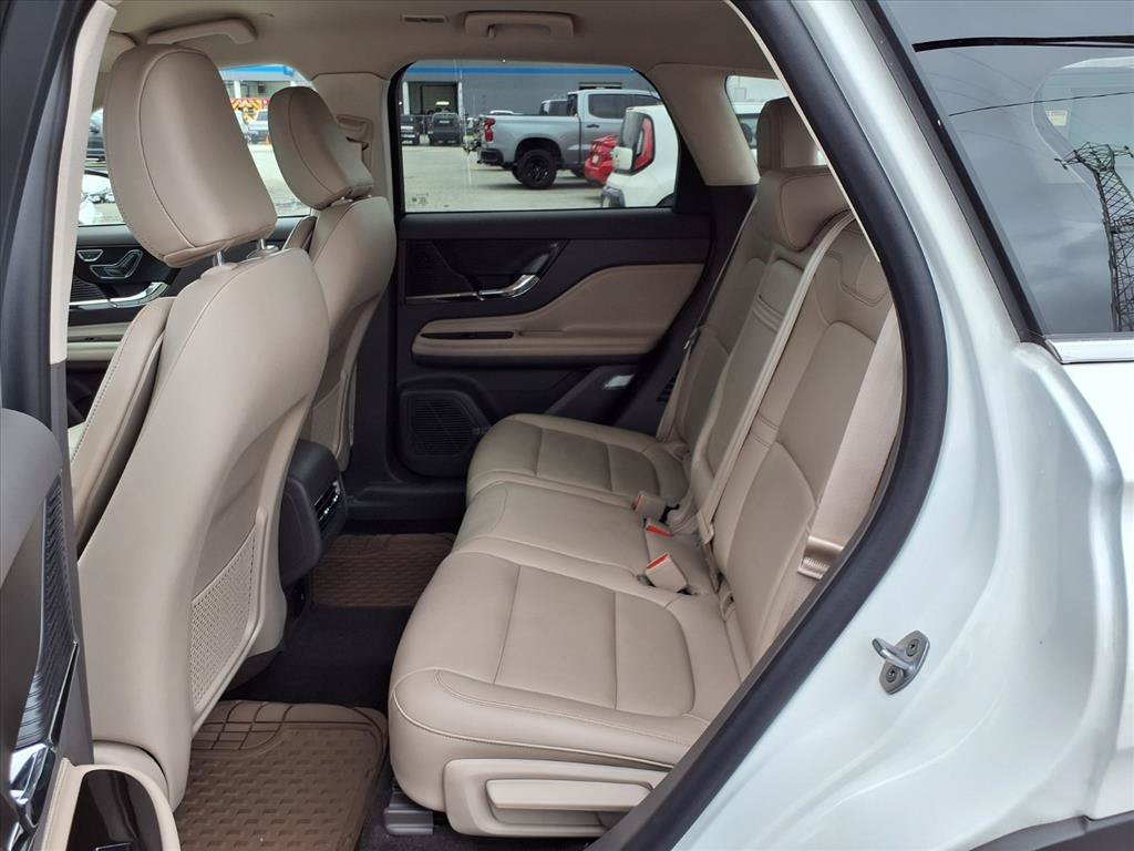 Used 2022 Pristine White Metallic Tri-Coat Lincoln Standard image 12
