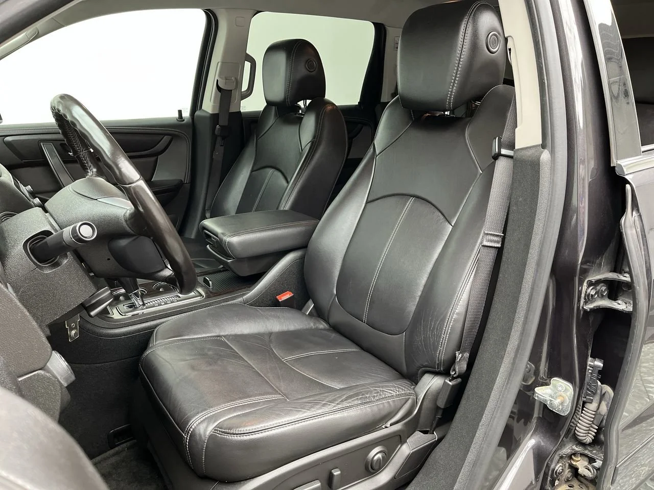 Used 2017 TUNGSTEN METALLIC Chevrolet LT image 10