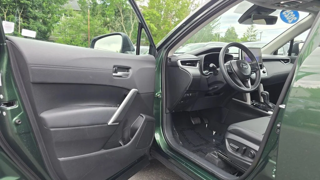 Used 2025 Cypress Toyota XLE image 19