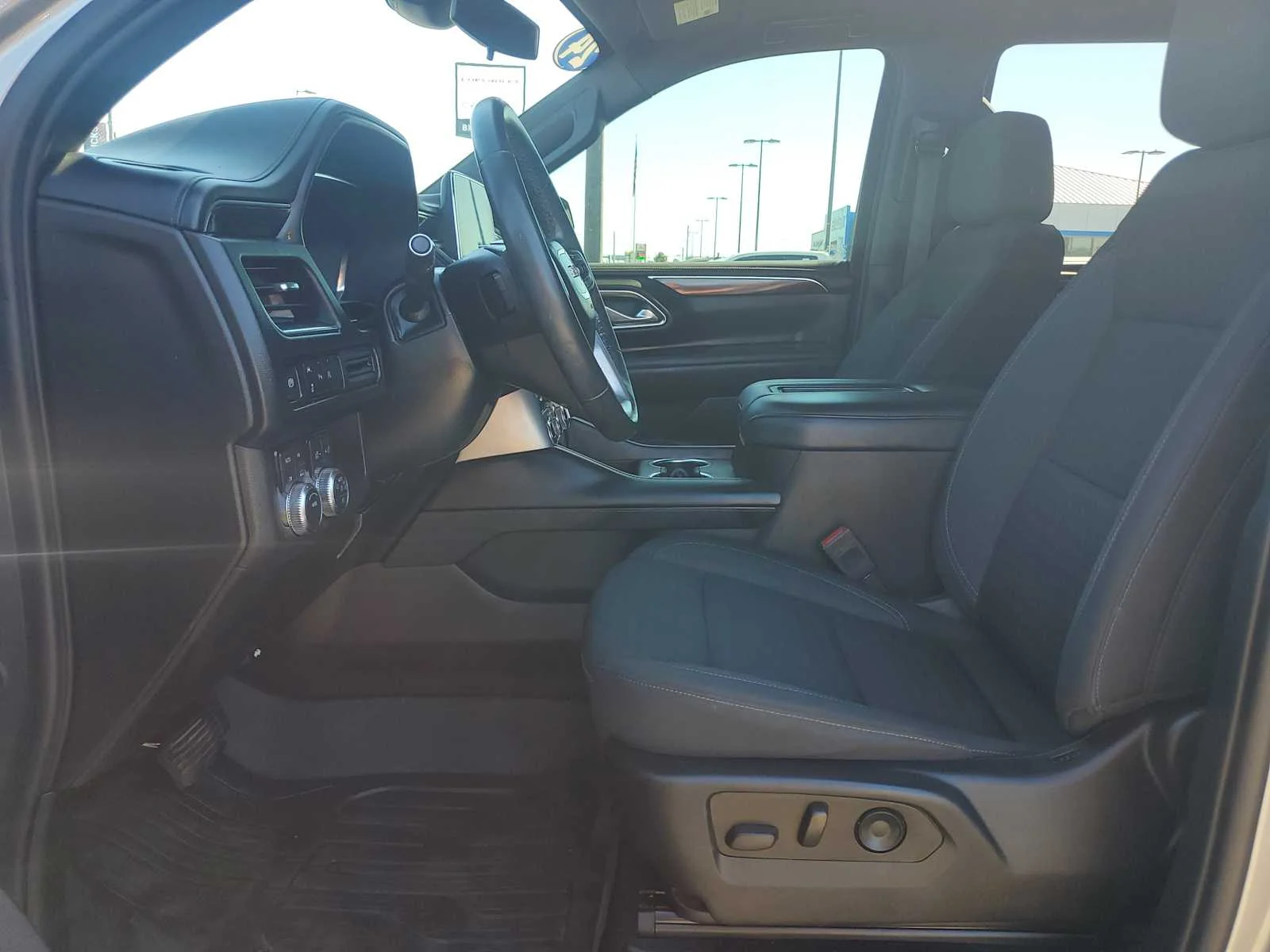 Used 2024 Sterling Metallic GMC SLE image 22